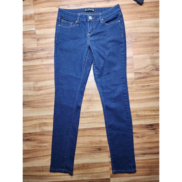 Almost Famous Juniors Jeans/jeggings Size 5 Dark Wash - Picture 7 of 10